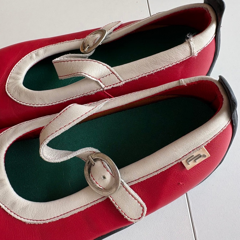 Footprints Birkenstock Mary Jane Women Size 36 Red Leather Cream Trim Buckle - Picture 6 of 13